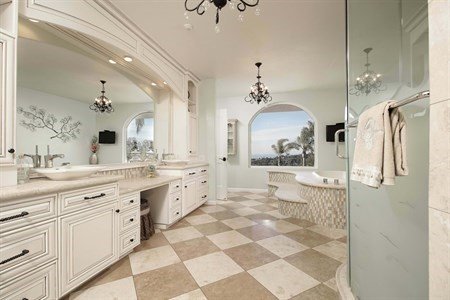 Master Bathroom, Ocean Views, Jacuzzi tub, wine fridge